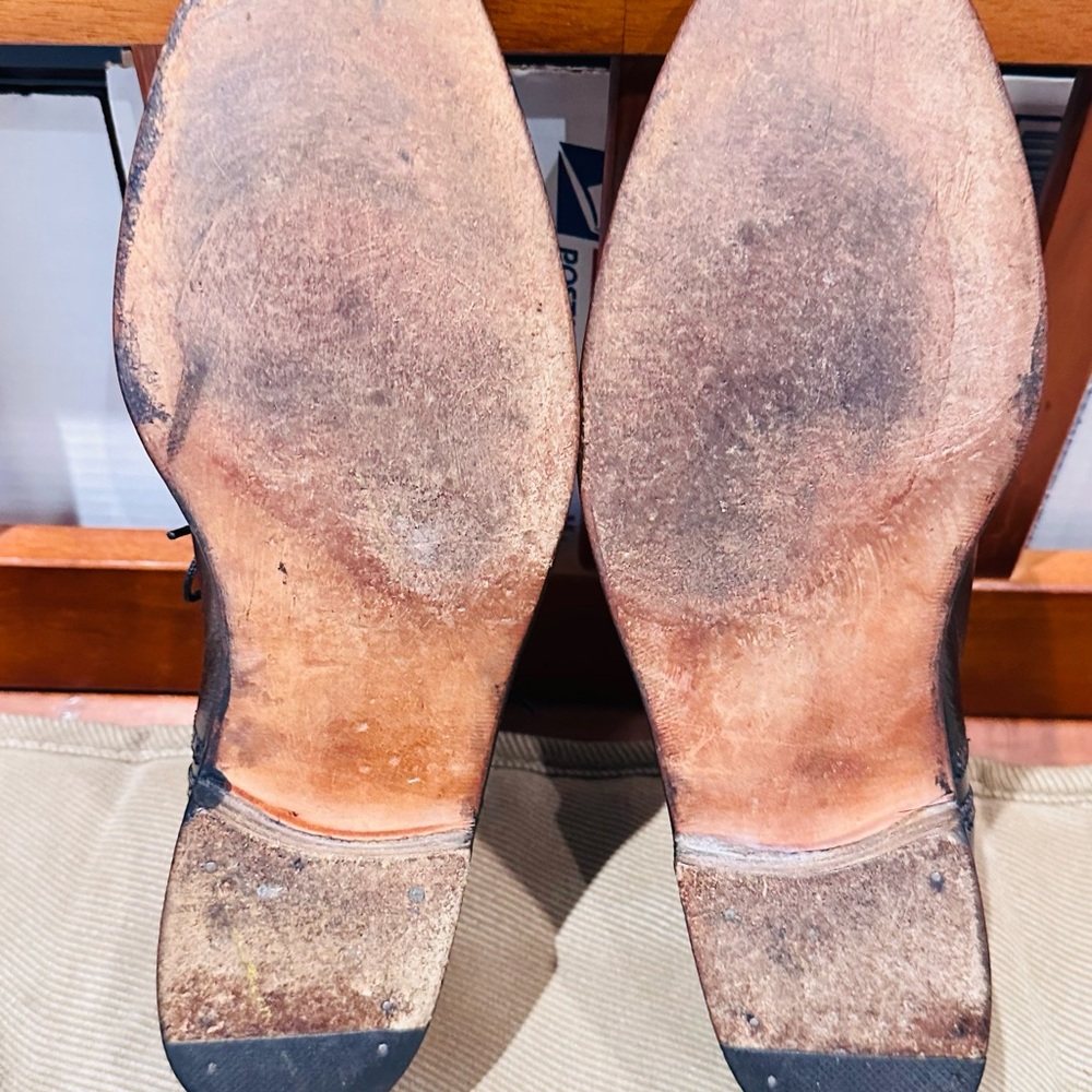 Bruno Magli Charles Italy Leather Oxfords. - Picture 5 of 10